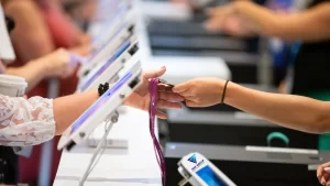 Pros Tips to Improve Attendee Experience with Event Tech