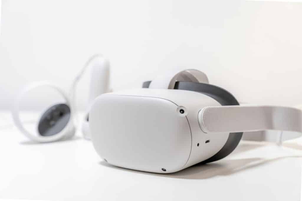 A black and white vr headset